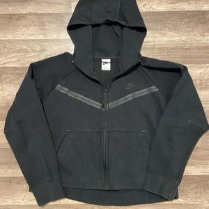 Nike tech fleece, women’s size large